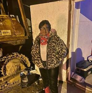 Meet your Posher, Laurine mattox